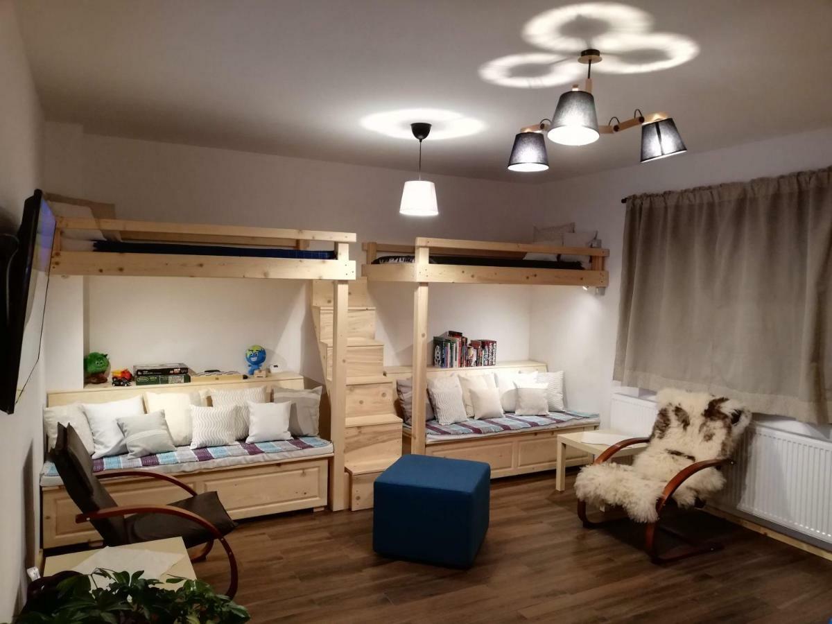 Zozo Hostel Brašov Exteriér fotografie