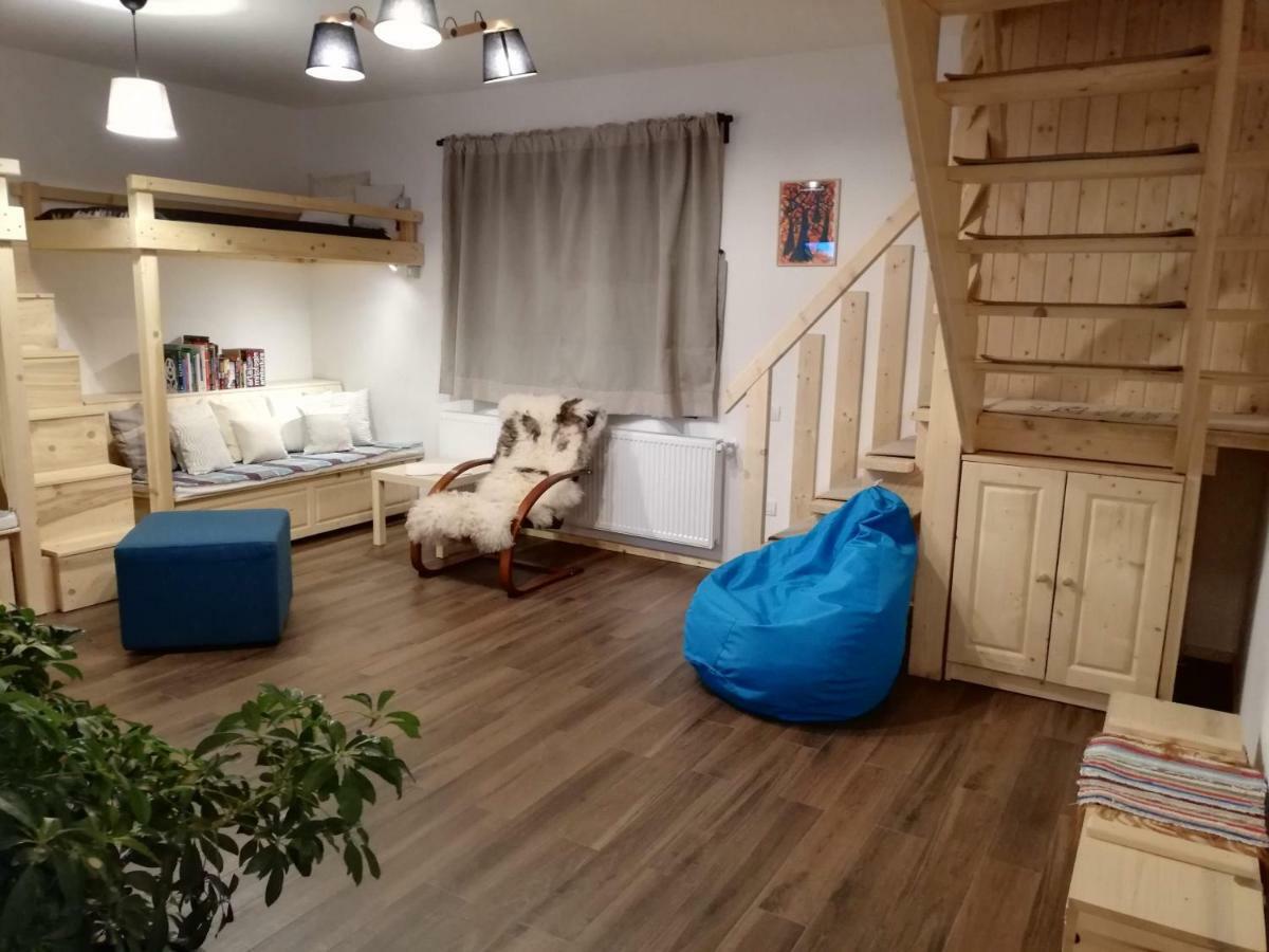 Zozo Hostel Brašov Exteriér fotografie